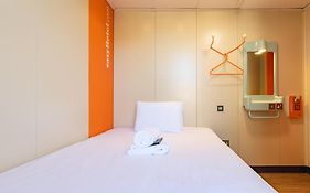 Easyhotel